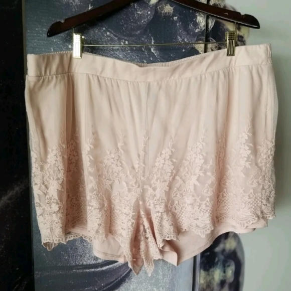 torrid Pants - TORRID Women's Pink Elastic Waist 5 Inch Pull-On Stretch‎ Mesh Mid-Rise Short 3X